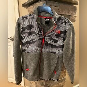 Kids North Face zip up fleece jacket 14-16